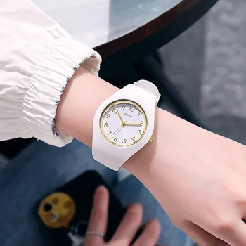 Простые женские водонепроницаемые кварцевые часы Модные легкие роскошные часы с круглым указателем для студенческой пары Горячая распродажа